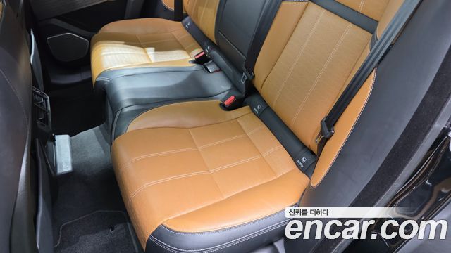 Land Rover Range Rover Velar 2018 — photo 19