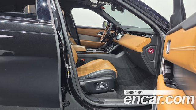 Land Rover Range Rover Velar 2018 — photo 16