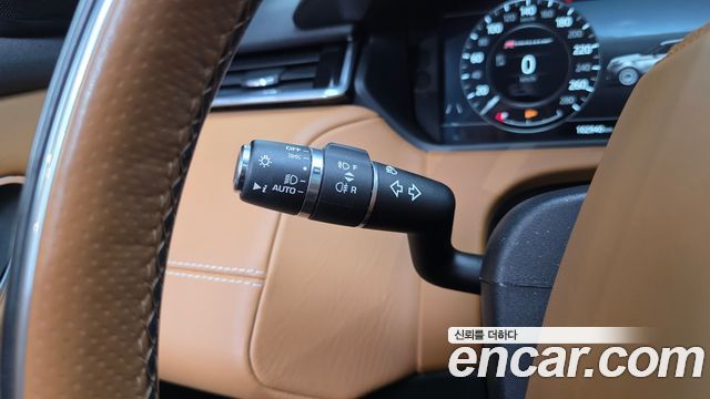 Land Rover Range Rover Velar 2018 — photo 28