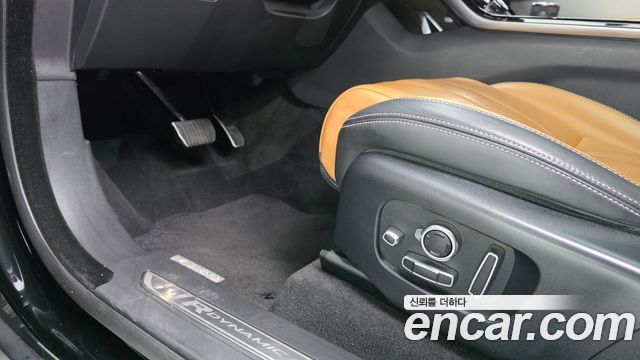 Land Rover Range Rover Velar 2018 — photo 33