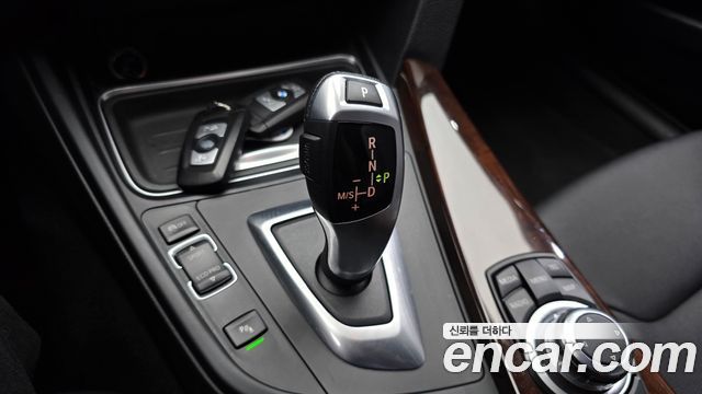 BMW 3-Series 2013 — photo 9