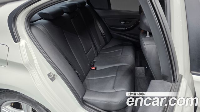 BMW 3-Series 2013 — photo 11