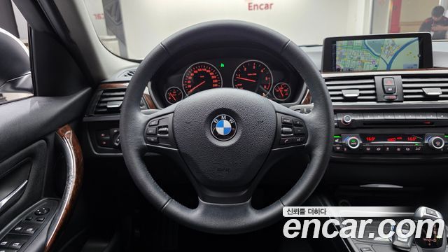 BMW 3-Series 2013 — photo 13