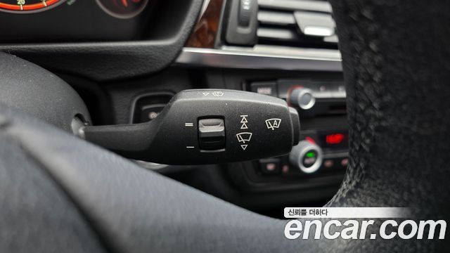 BMW 3-Series 2013 — photo 16