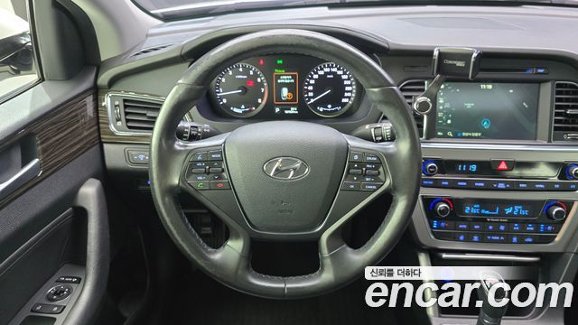 Hyundai Sonata 2015 — photo 13