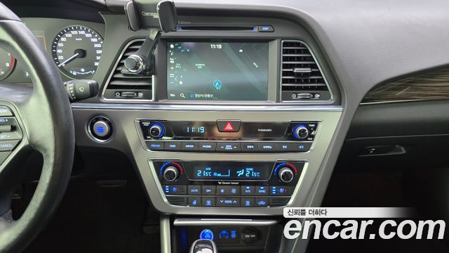 Hyundai Sonata 2015 — photo 19