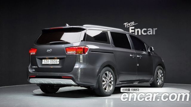 Kia Canival 2016 — photo 2