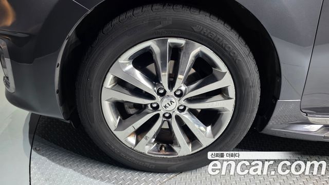 Kia Canival 2016 — photo 5