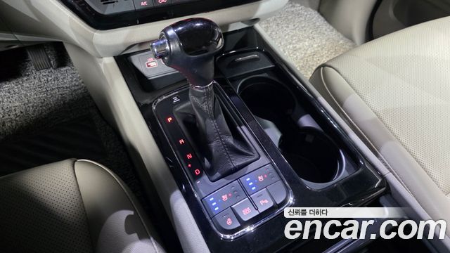 Kia Canival 2016 — photo 9