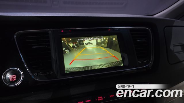 Kia Canival 2016 — photo 15