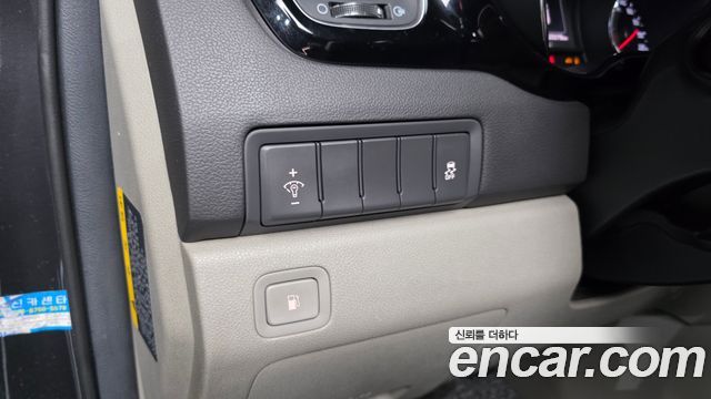 Kia Canival 2016 — photo 17