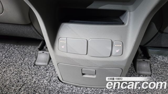 Kia Canival 2016 — photo 19