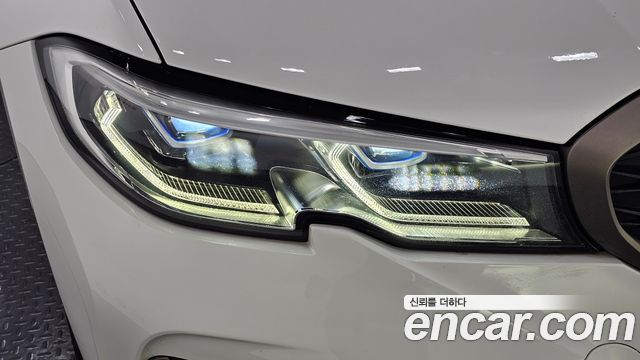 BMW 3-Series 2022 — photo 8