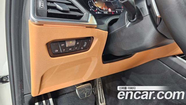 BMW 3-Series 2022 — photo 27