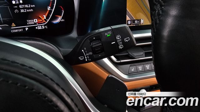 BMW 3-Series 2022 — photo 29