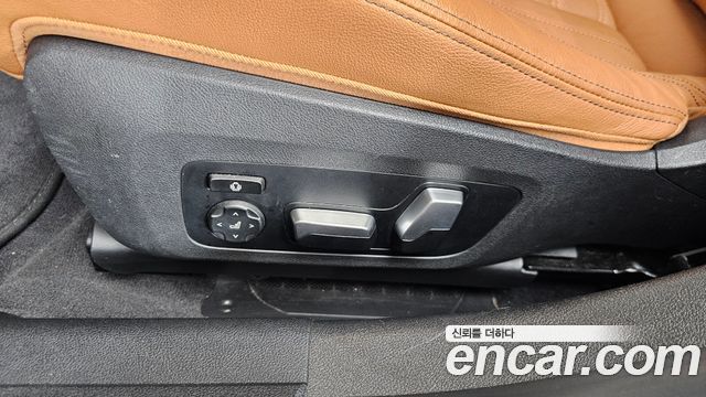 BMW 3-Series 2022 — photo 32