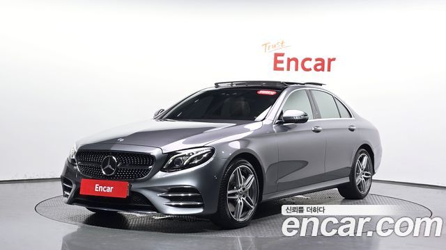Mercedes-Benz E-Class 2020 — photo 31