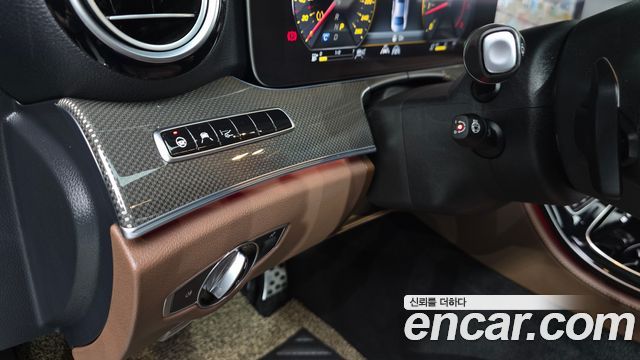 Mercedes-Benz E-Class 2020 — photo 22