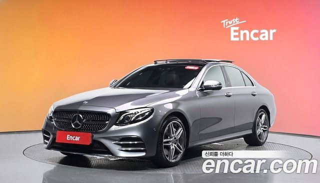 Mercedes-Benz E-Class 2020 — photo 1