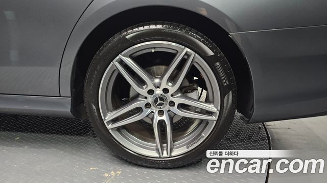 Mercedes-Benz E-Class 2020 — photo 7