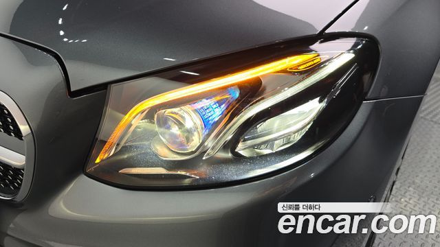 Mercedes-Benz E-Class 2020 — photo 8