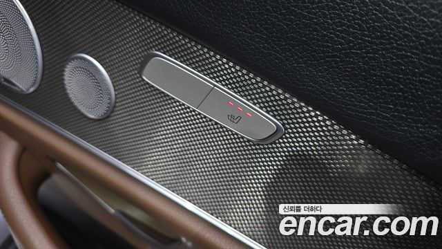 Mercedes-Benz E-Class 2020 — photo 28