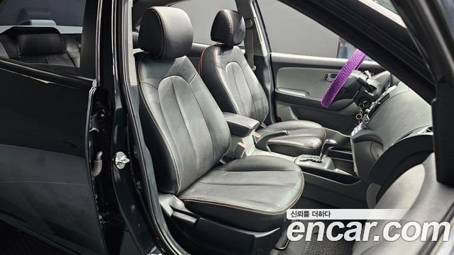 Hyundai AVANTE 2010 — photo 12