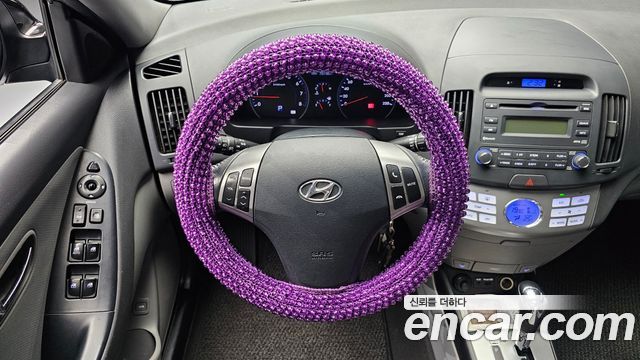 Hyundai AVANTE 2010 — photo 13