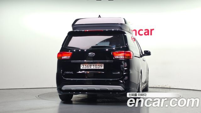 Kia Canival 2018 — photo 4