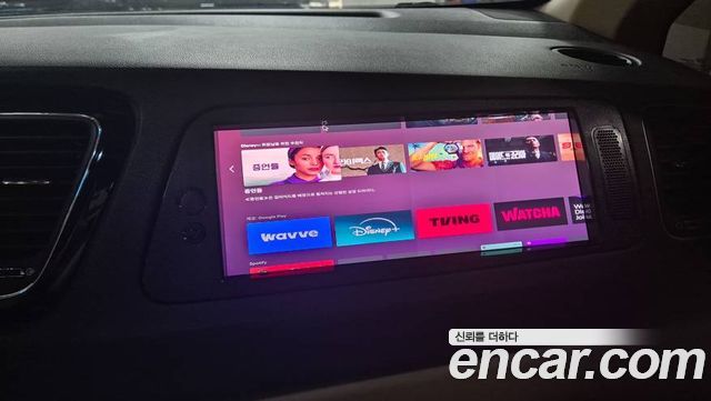 Kia Canival 2018 — photo 8