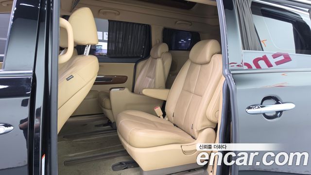 Kia Canival 2018 — photo 12