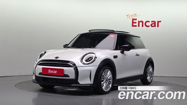 Mini Cooper 2023 — photo 1