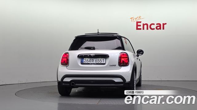 Mini Cooper 2023 — photo 4