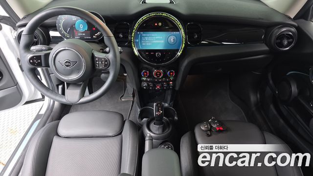 Mini Cooper 2023 — photo 10