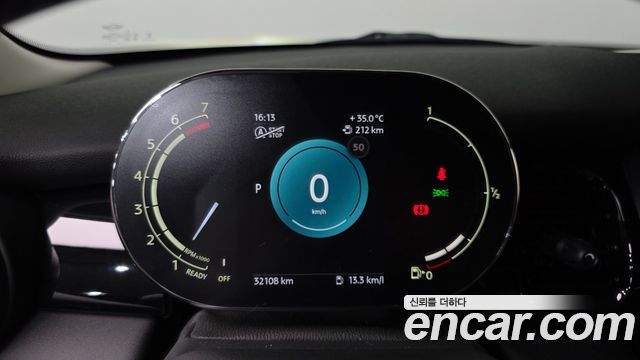Mini Cooper 2023 — photo 11