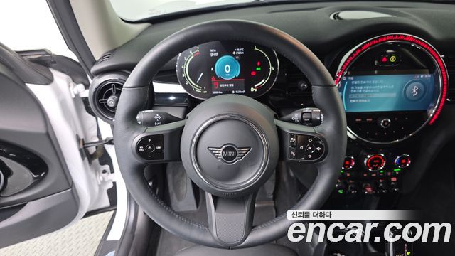 Mini Cooper 2023 — photo 19