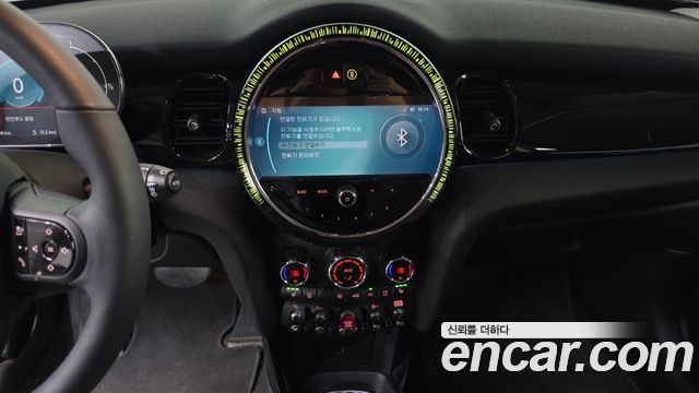 Mini Cooper 2023 — photo 20