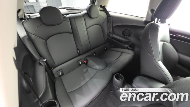 Mini Cooper 2023 — photo 23