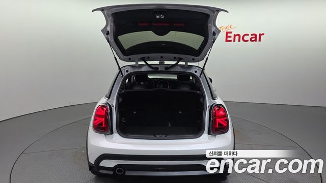 Mini Cooper 2023 — photo 24