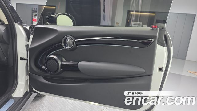 Mini Cooper 2023 — photo 15