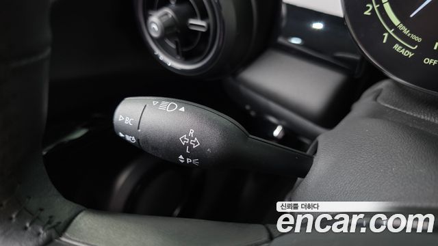 Mini Cooper 2023 — photo 29