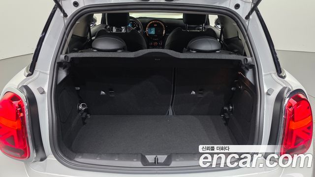 Mini Cooper 2023 — photo 30