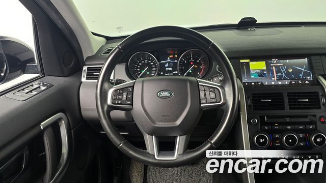 Land Rover Discovery Sport 2018 — photo 18