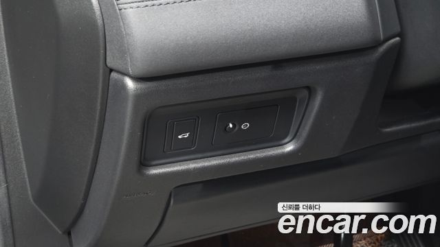 Land Rover Discovery Sport 2018 — photo 19