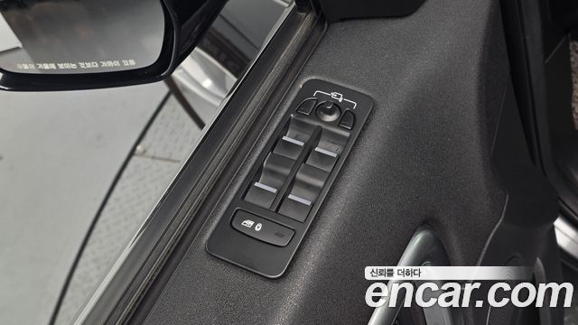 Land Rover Discovery Sport 2018 — photo 26