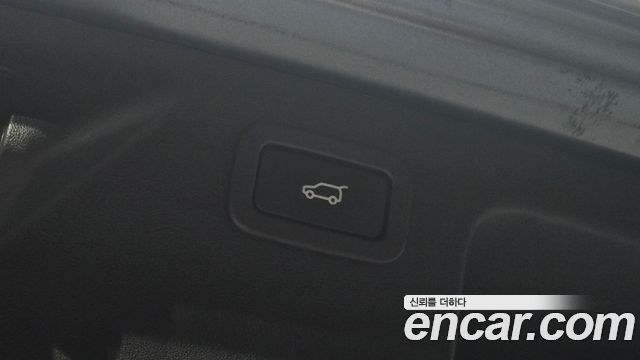 Land Rover Discovery Sport 2018 — photo 30