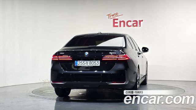 BMW 5-Series 2026 — photo 4