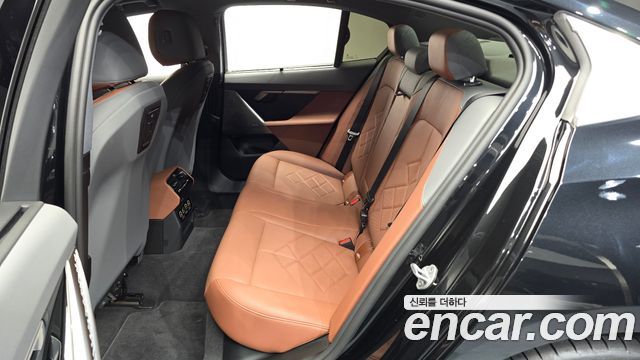 BMW 5-Series 2026 — photo 17
