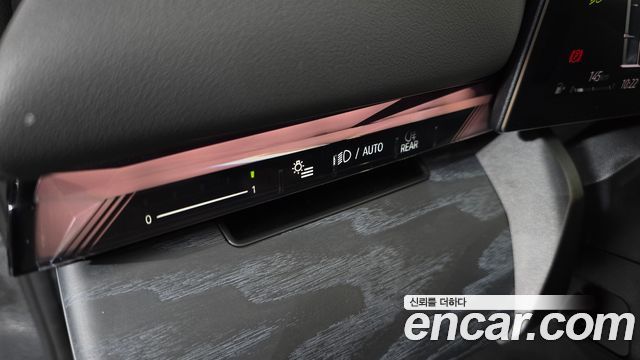 BMW 5-Series 2026 — photo 18