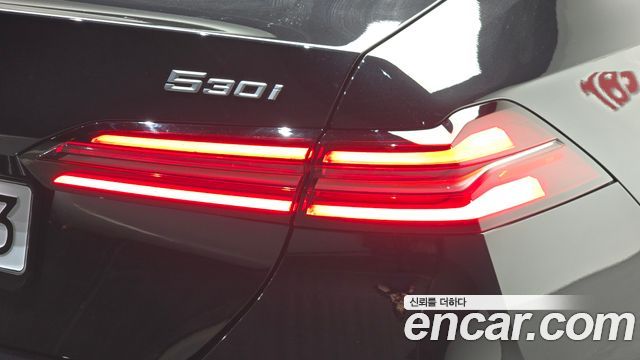BMW 5-Series 2026 — photo 9